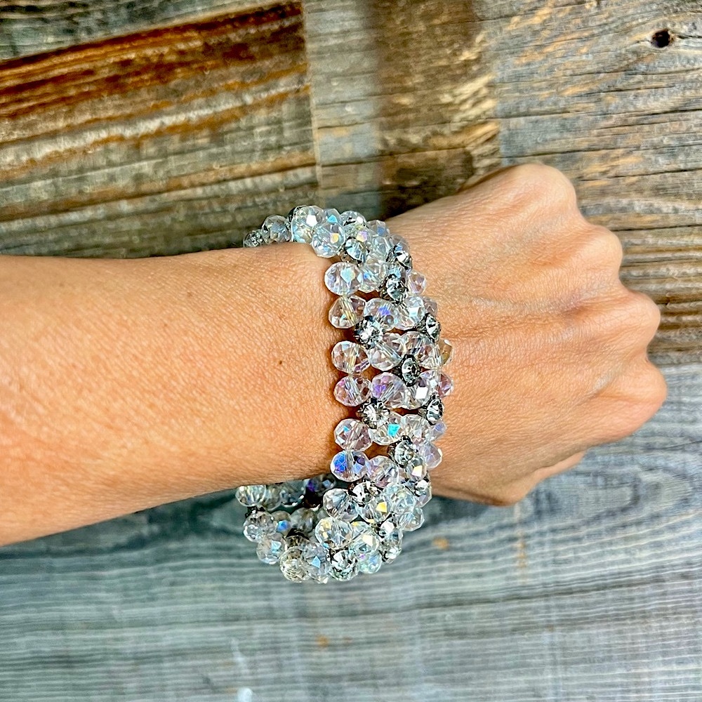 FREE w/Purchase*✨Fun Sparkly Crystal-like + Silver Bracelet Reflects Brilliantly